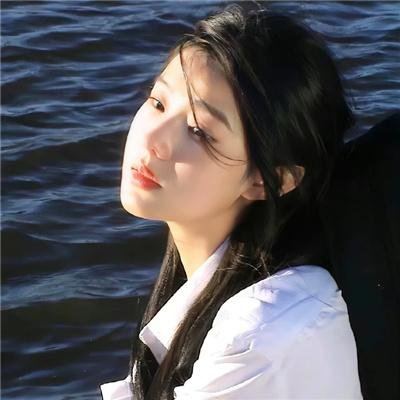 我和他都是新郎。